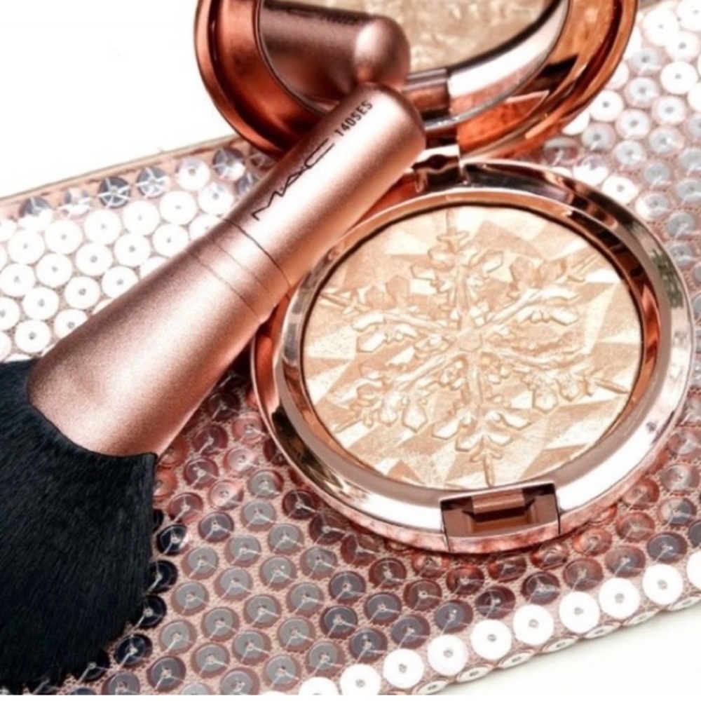 MAC Snow Ball Whisper of Guilt Highlighter Powder, Brush, & Bag 3pc Gold Set NIB